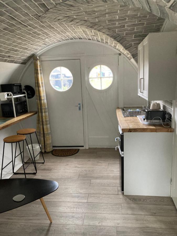 Five Cottages In Aonb And A Hobbit House! 坎特伯雷 外观 照片