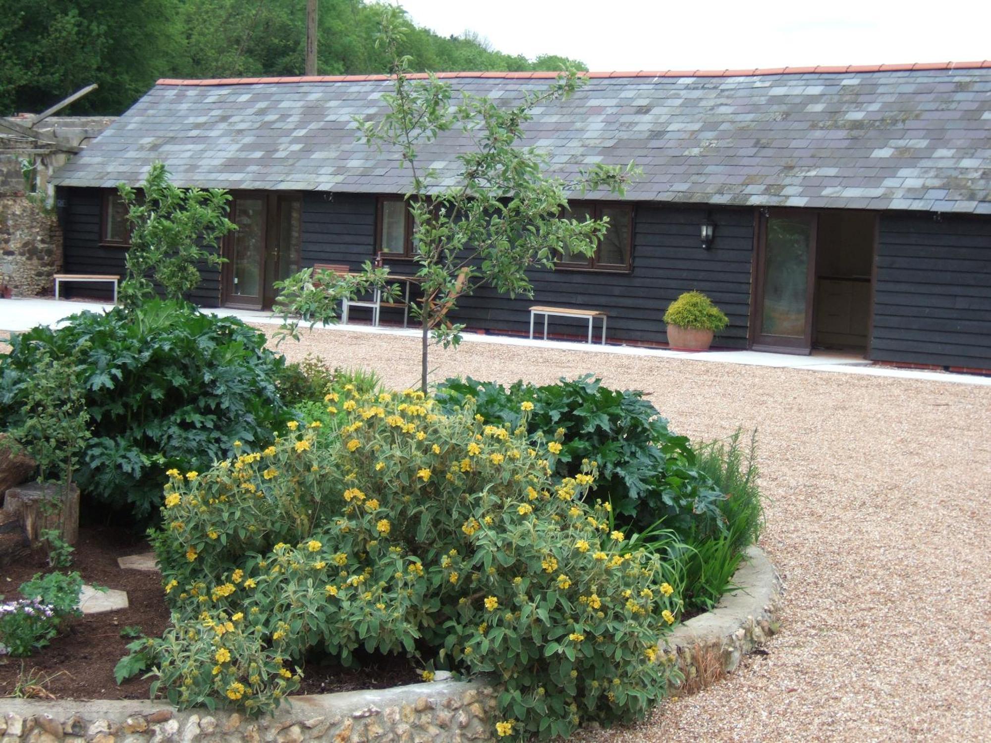 Five Cottages In Aonb And A Hobbit House! 坎特伯雷 外观 照片
