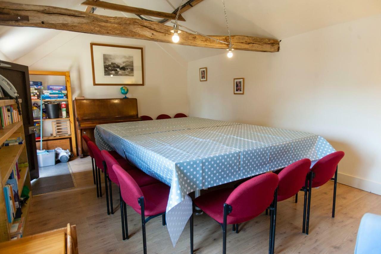 Five Cottages In Aonb And A Hobbit House! 坎特伯雷 外观 照片